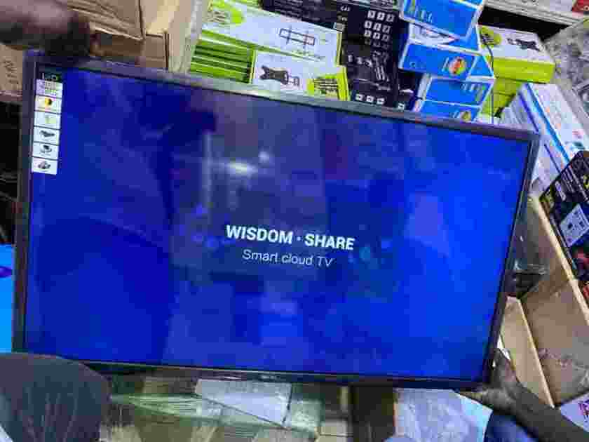 Ecran plat New star 43